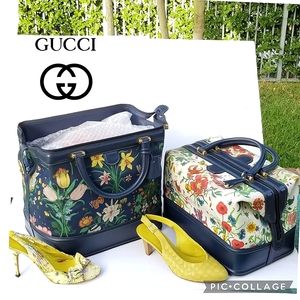 Gorgeous Very Rare of Vintage Gucci Flora Train case style handbag